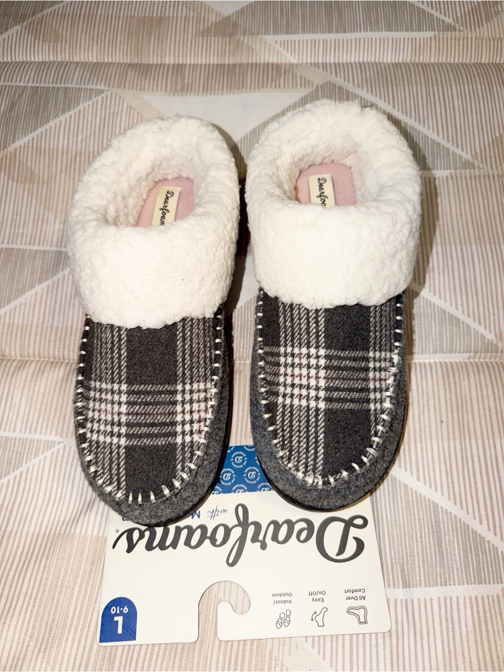 Dearfoam Gray & Cream Plaid Sherpa Cuff Slippers NWT SZ L 9/10